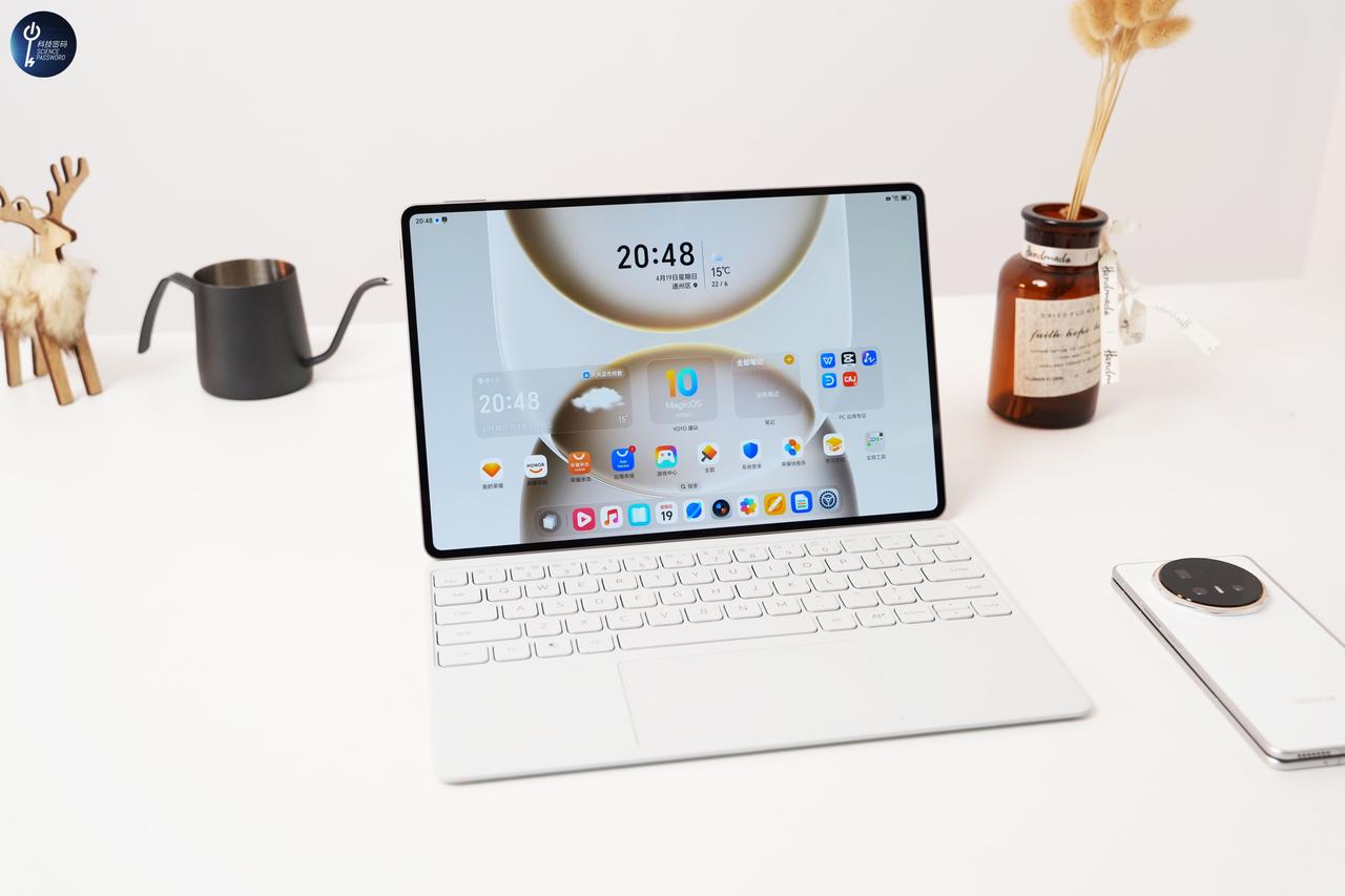 荣耀MagicPad3 Pro 12.3体验了一些天了，感受还是很多的，首先就是