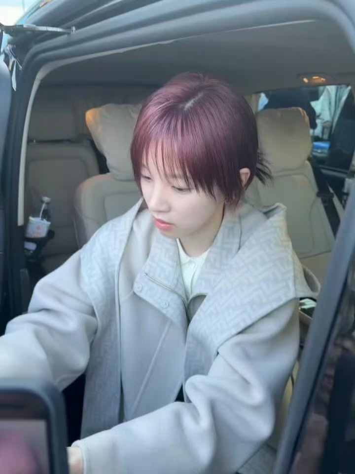 宋雨琦短发少年感怎么这么可爱啊宋雨琦签完你的签你的