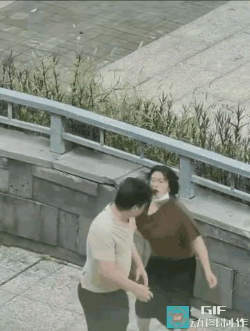 什么仇
什么怨
下如此毒手