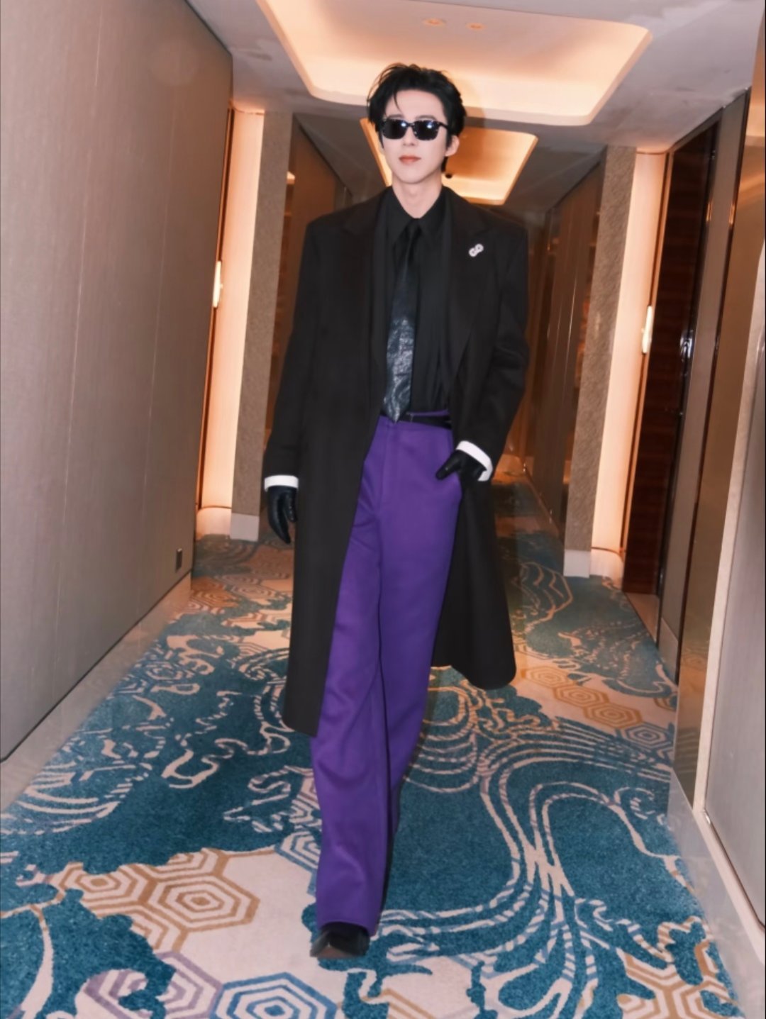 刘宇宁往那一站神图有了 咱刘哥出神图，简直易如反掌，随随便便来的