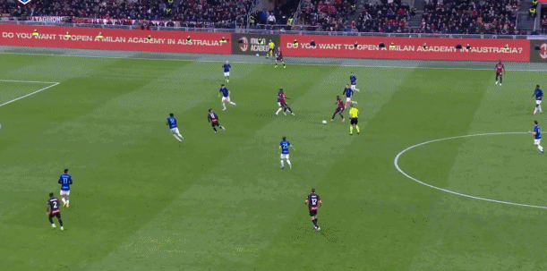 意甲】米兰1比0双杀国米，埃斯图皮尼安首球，福法纳送助攻▼AC米兰足球 精彩进球