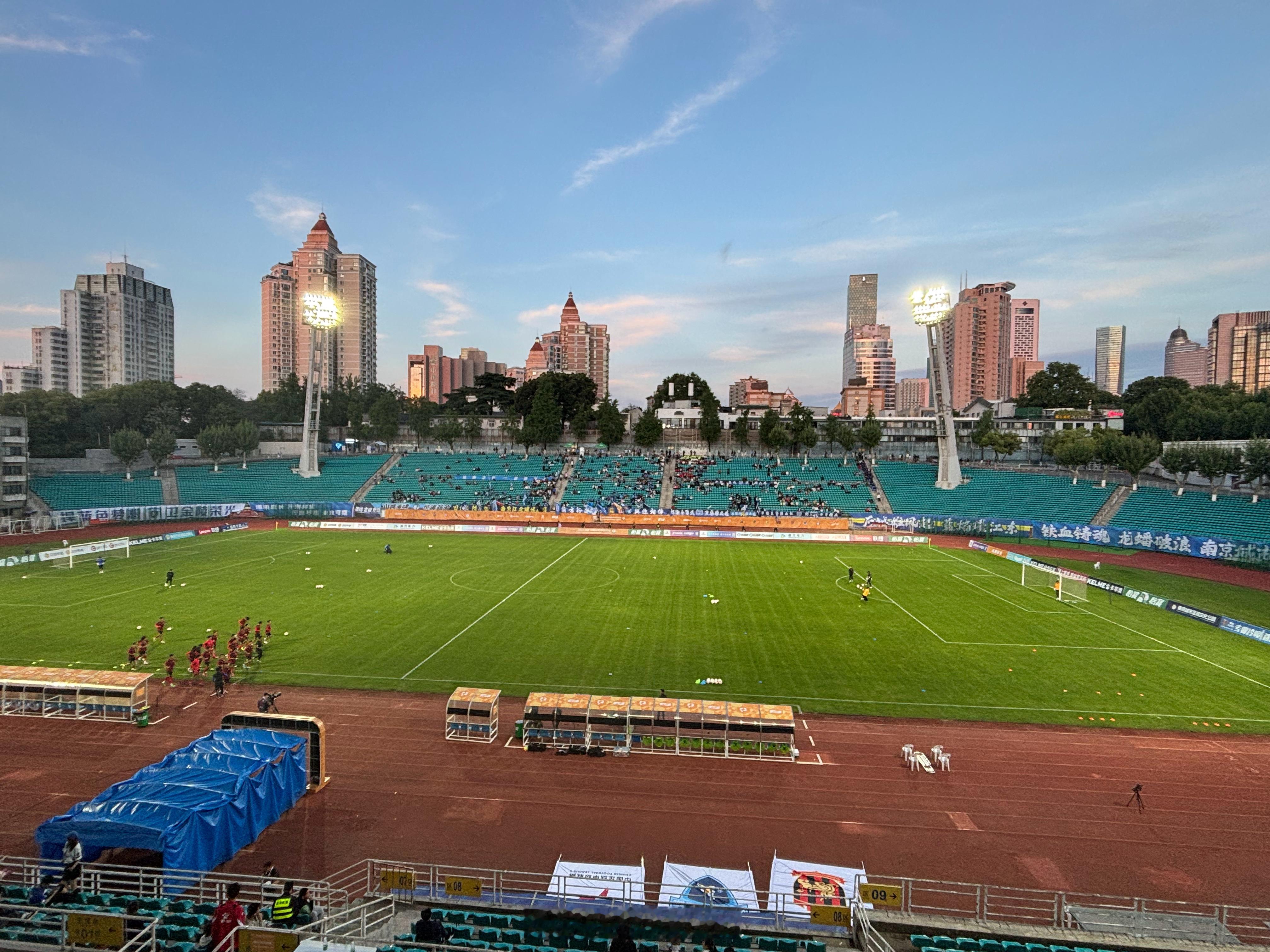 本来这个五一安排的很丰满，计划4.30晚上赶去常州看江苏常晋中冠，5.1去上海看