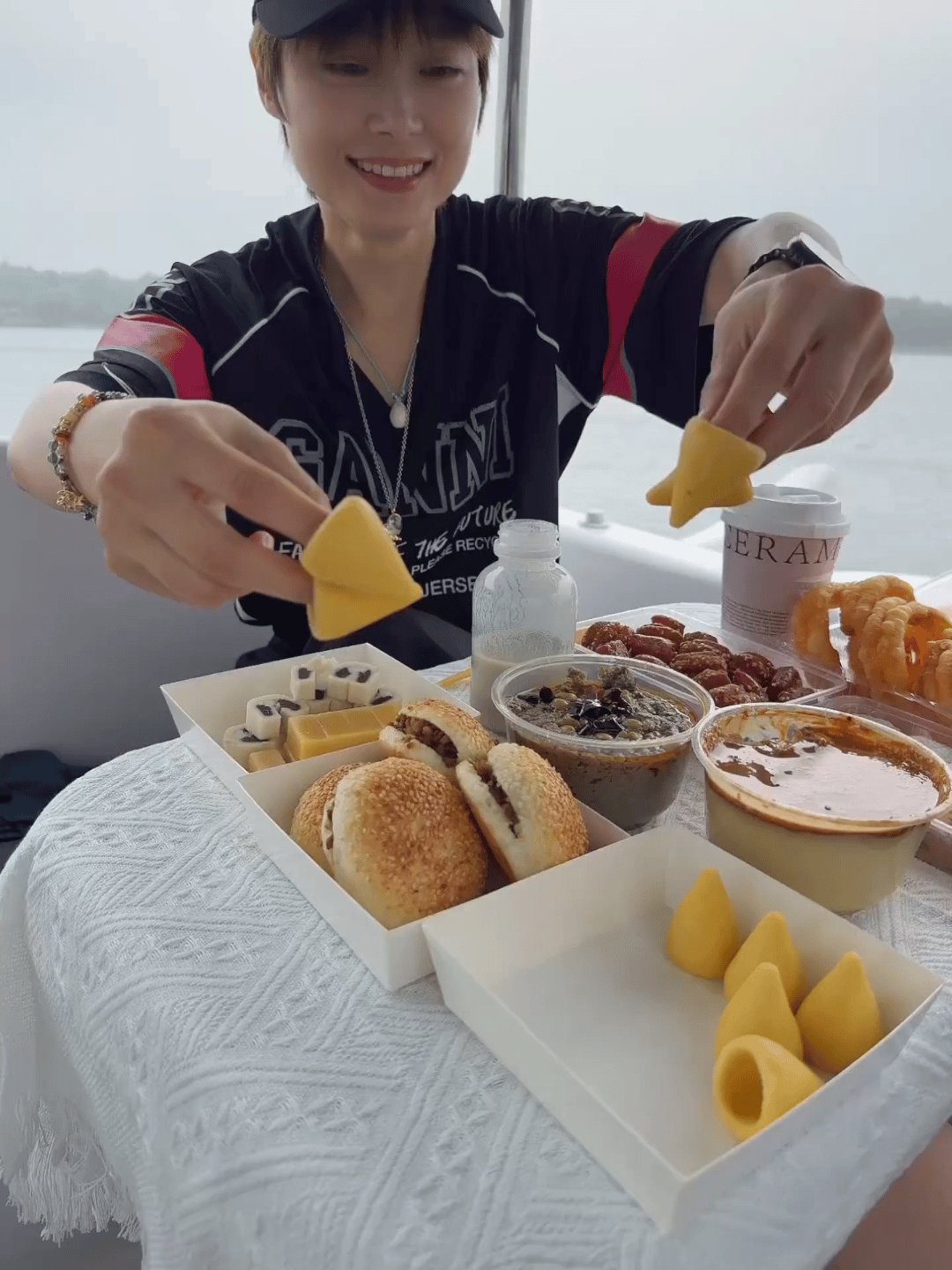 李宇春2026皇后与梦想巡回演唱会 🍰李宇春826出道二十一周年快乐  ㊗️愿