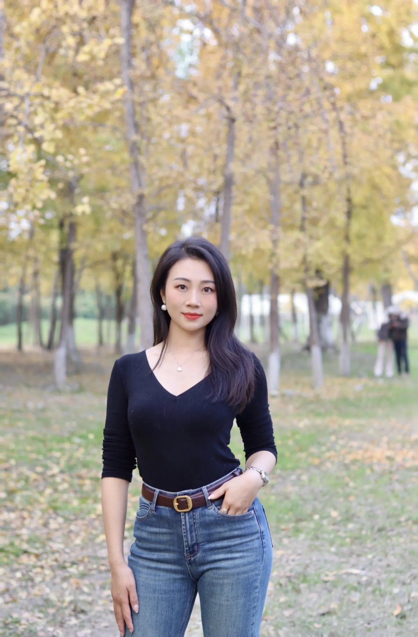 户外拍摄 秋天落叶🍂 银杏黄了 感觉至上 轻熟