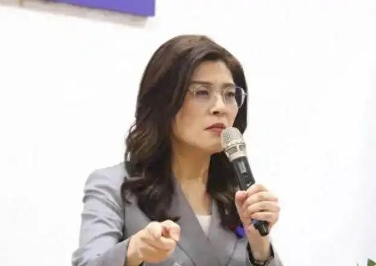 面对绿营连环舆论攻势，身为党主席的郑丽文这次果断出击！

8月6日台中市地检署的