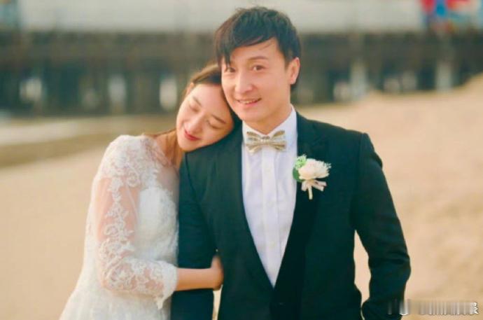 方力申孩子预计12月出生方力申否认奉子成婚 据港媒，方力申受访谈到孩子，开心表示