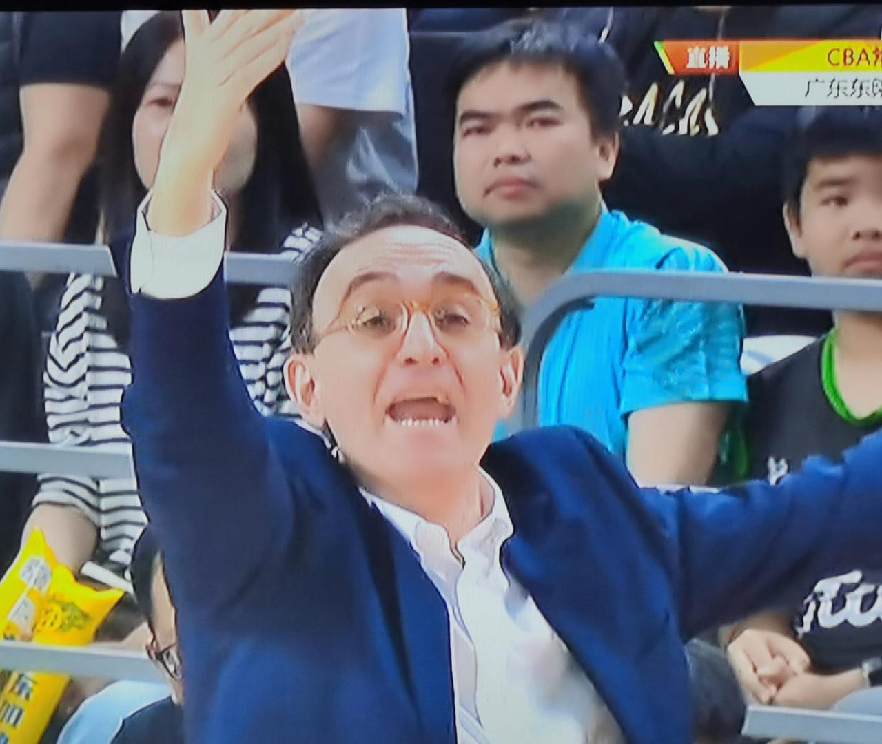 感谢广东队。我发现，我不管写辽宁队什么文章，只要在前面加上广东队的字样儿，展现量