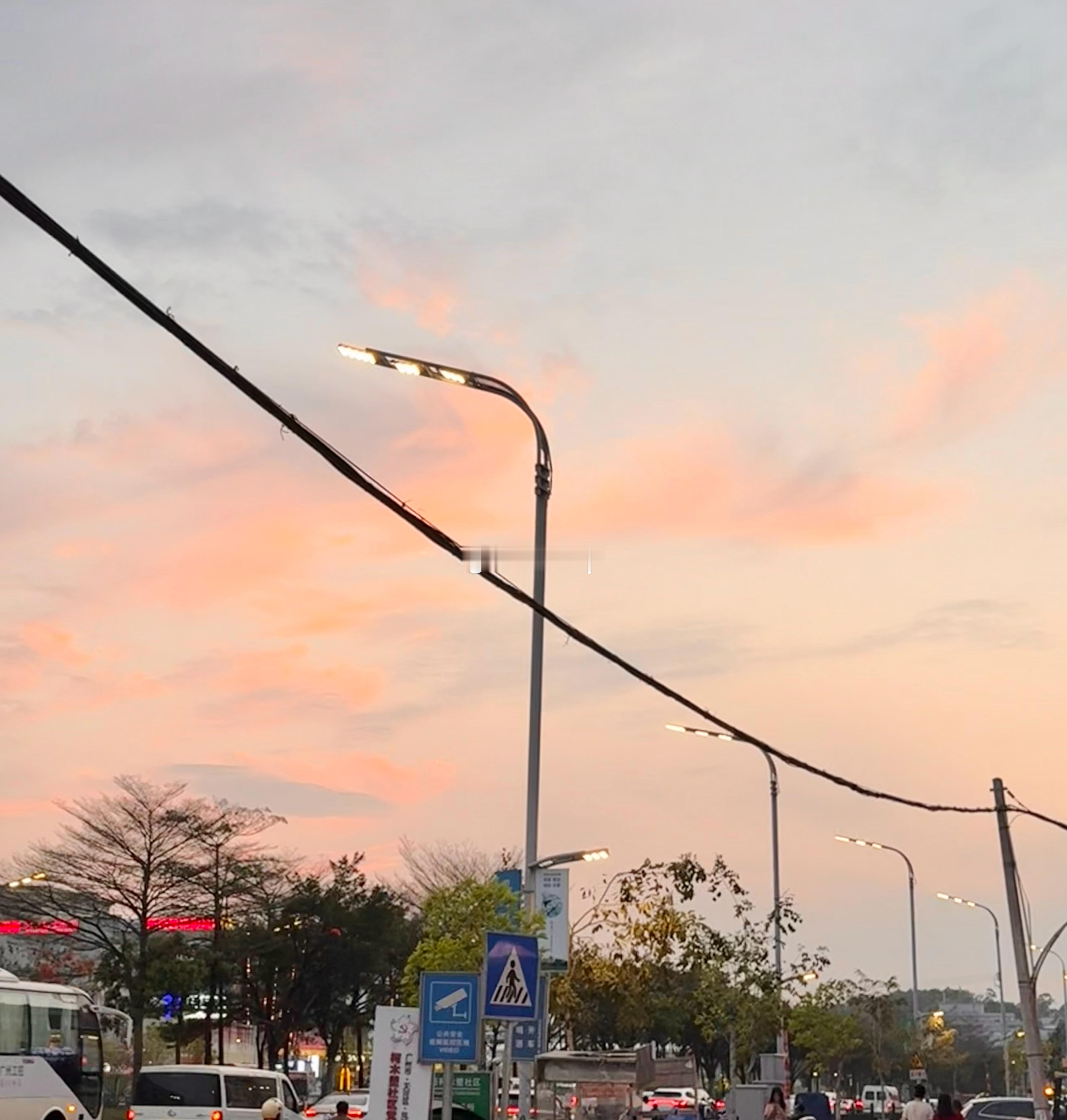 还是会期待夏天[小小的我][小小的我] ​​​