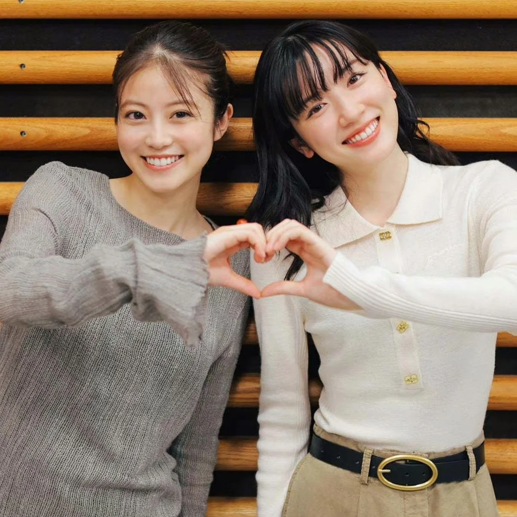 美女同框！
