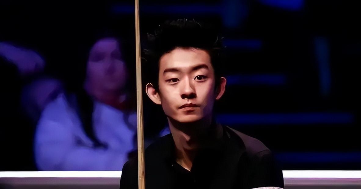 中国斯诺克一哥换人了，不是丁俊晖，也不是赵心童。
 
10月4日深圳宝安体育馆，