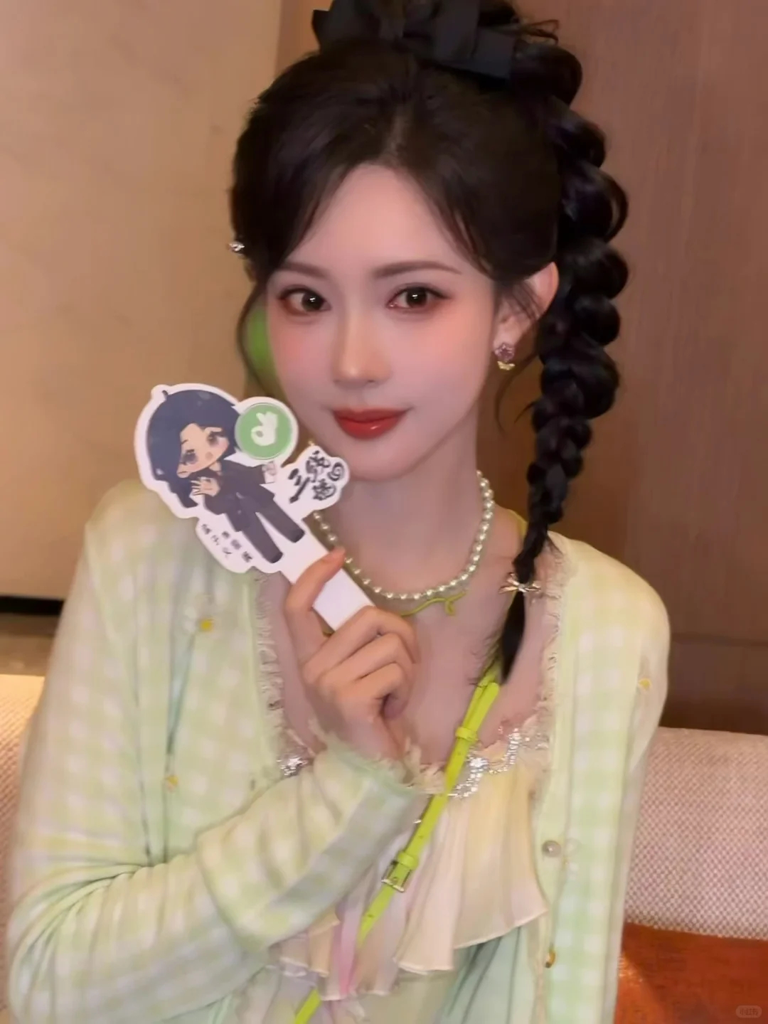 奔跑吧全员夏日氛围感妆造孟子义将调色板穿在了身上 被美晕了好清新好养眼的哈密瓜孟