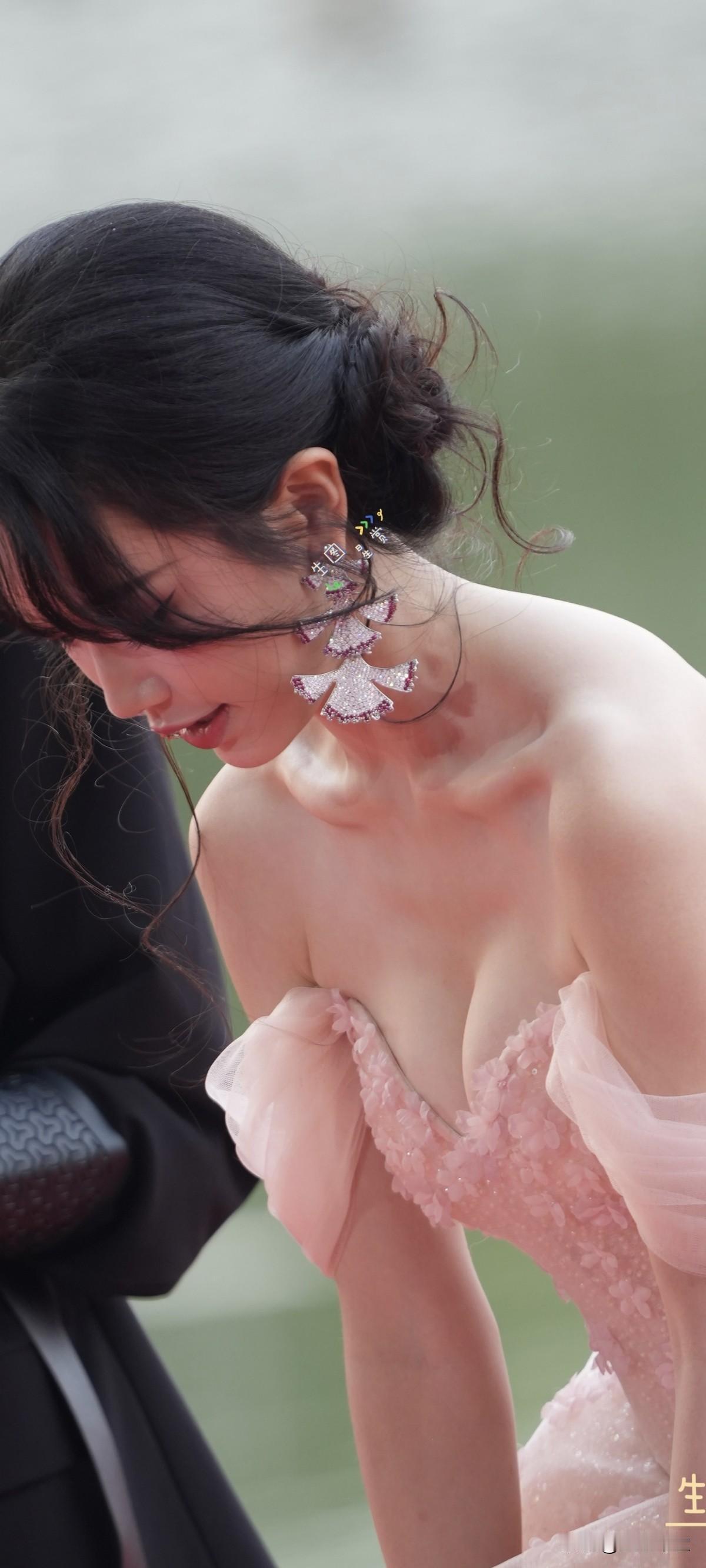 金雅娜×横店微短剧之夜红毯 ​​​