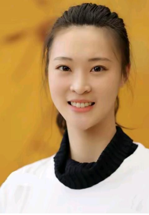 惠若琪精准点破
女排症结三大短板
不除决赛夺冠堪忧
1.一传稳定性差:
一传容易