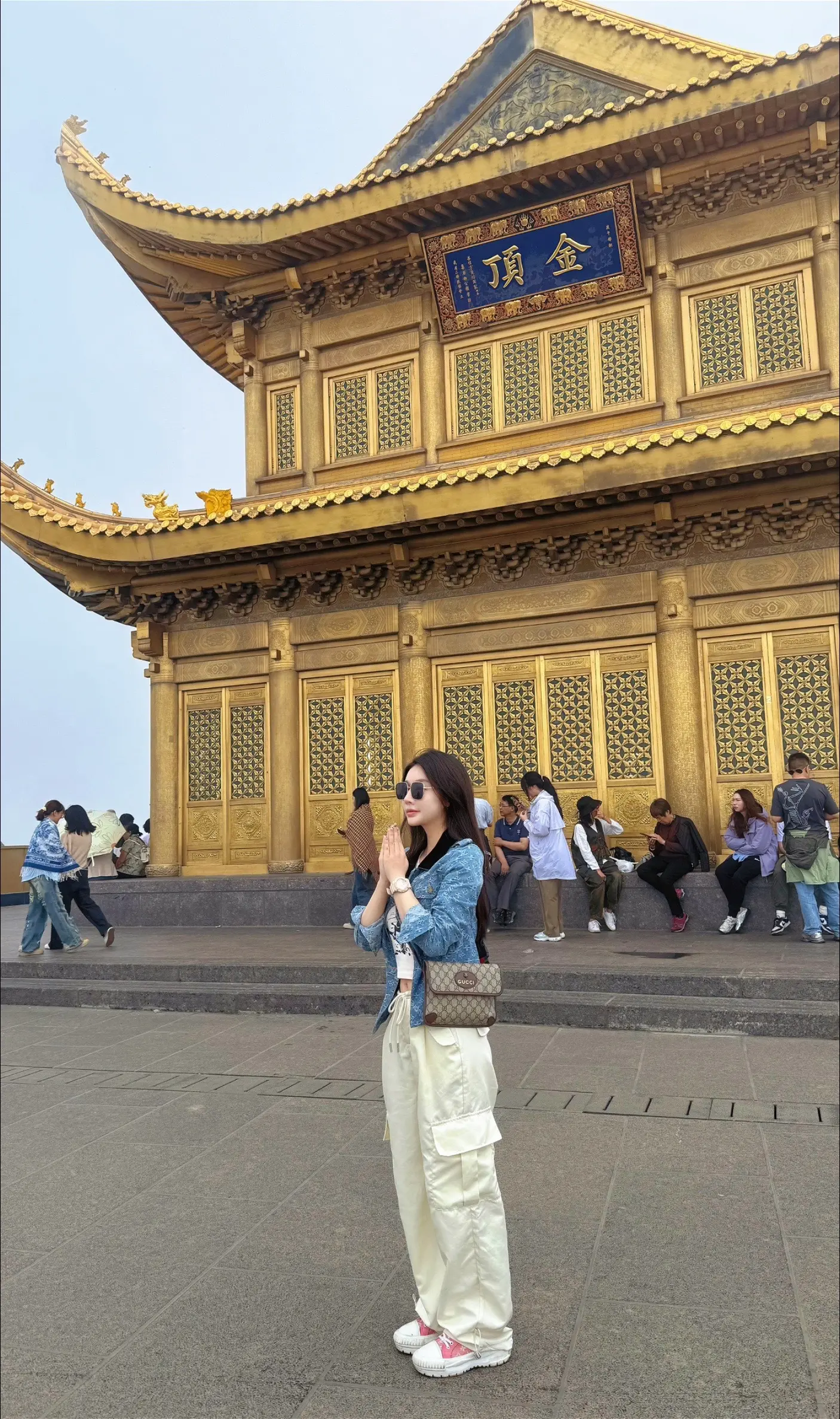 📍𝑬 𝑴𝒆𝒊 𝑺𝒉𝒂𝒏｜  （云上金顶 天下峨眉） ...