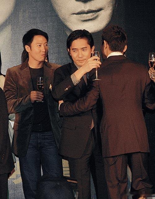 刘德华、梁朝伟、黎明华仔很忙，抱一个，聊一个。[比耶] ​​​
