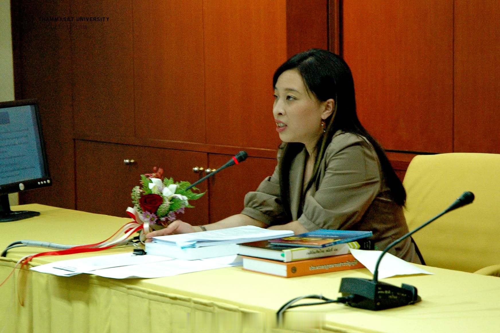王室王室泰国王室帕公主 老照片：帕公主被法政大学邀请回母校参加讲座，来自法政大学