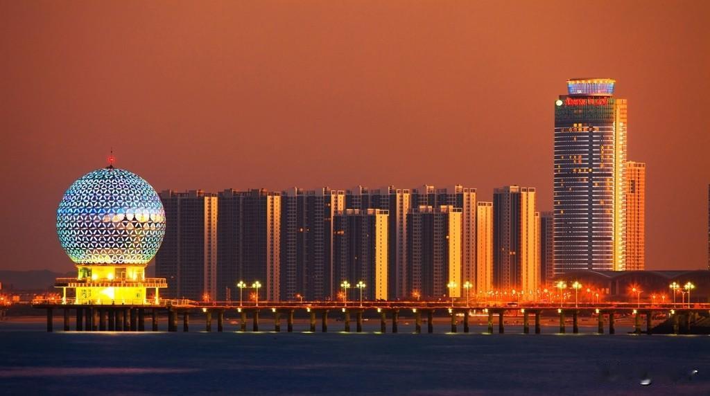 2015年11月，烟台二手房均价7357元；
2016年11月，烟台二手房均价7