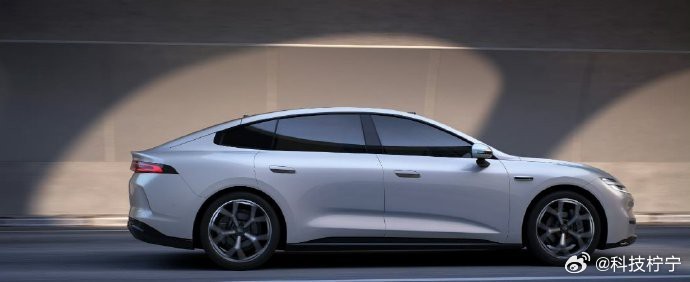 长安启源A06，开启未来驾乘新篇章。145°零重力座椅，全家享受头等舱般舒适；搭