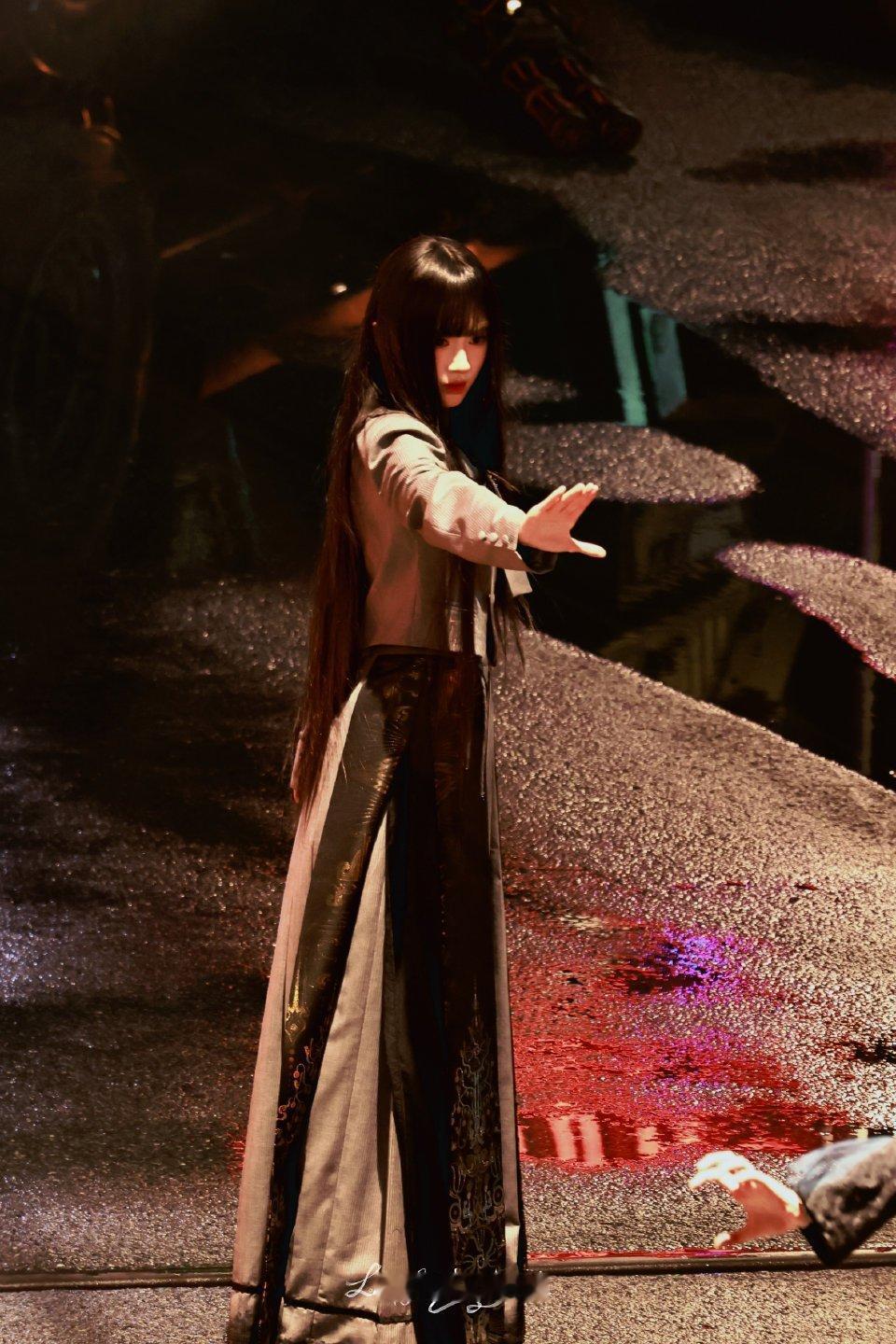 jjy鞠婧祎露芜衣jjy鞠婧祎姜黎非你大胆做自己 有刺我也抱紧你.