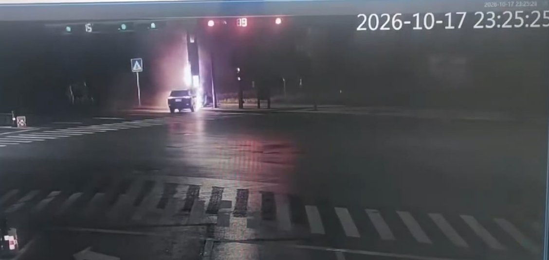 #问界事故车速数据为何有差异##问界客服称起火车辆车速是后台数据#问界汽车在神木
