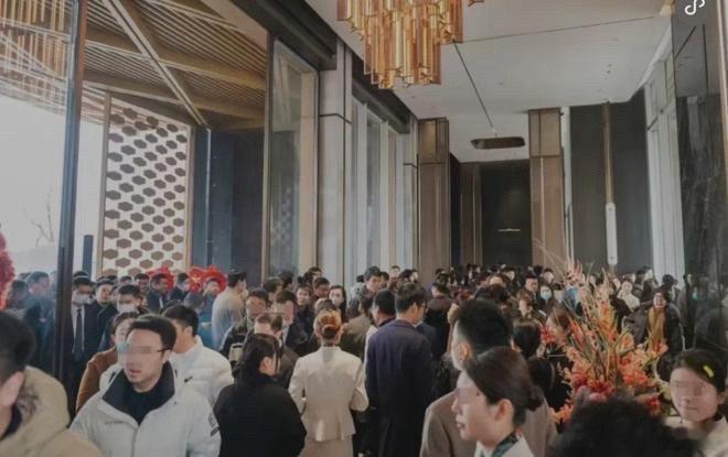 #楼市组合拳4取消4降低2增加##一文了解楼市政策组合拳详细内容#①四个取消：充