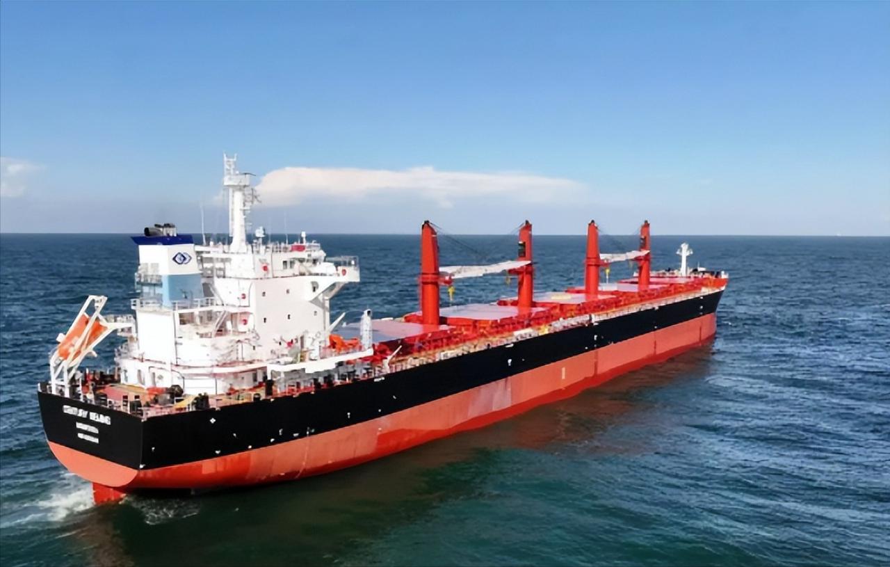 “千阳号”“兴业号”两艘中国油轮，正在逼近委内瑞拉！美国下令“海上全面封锁”，过