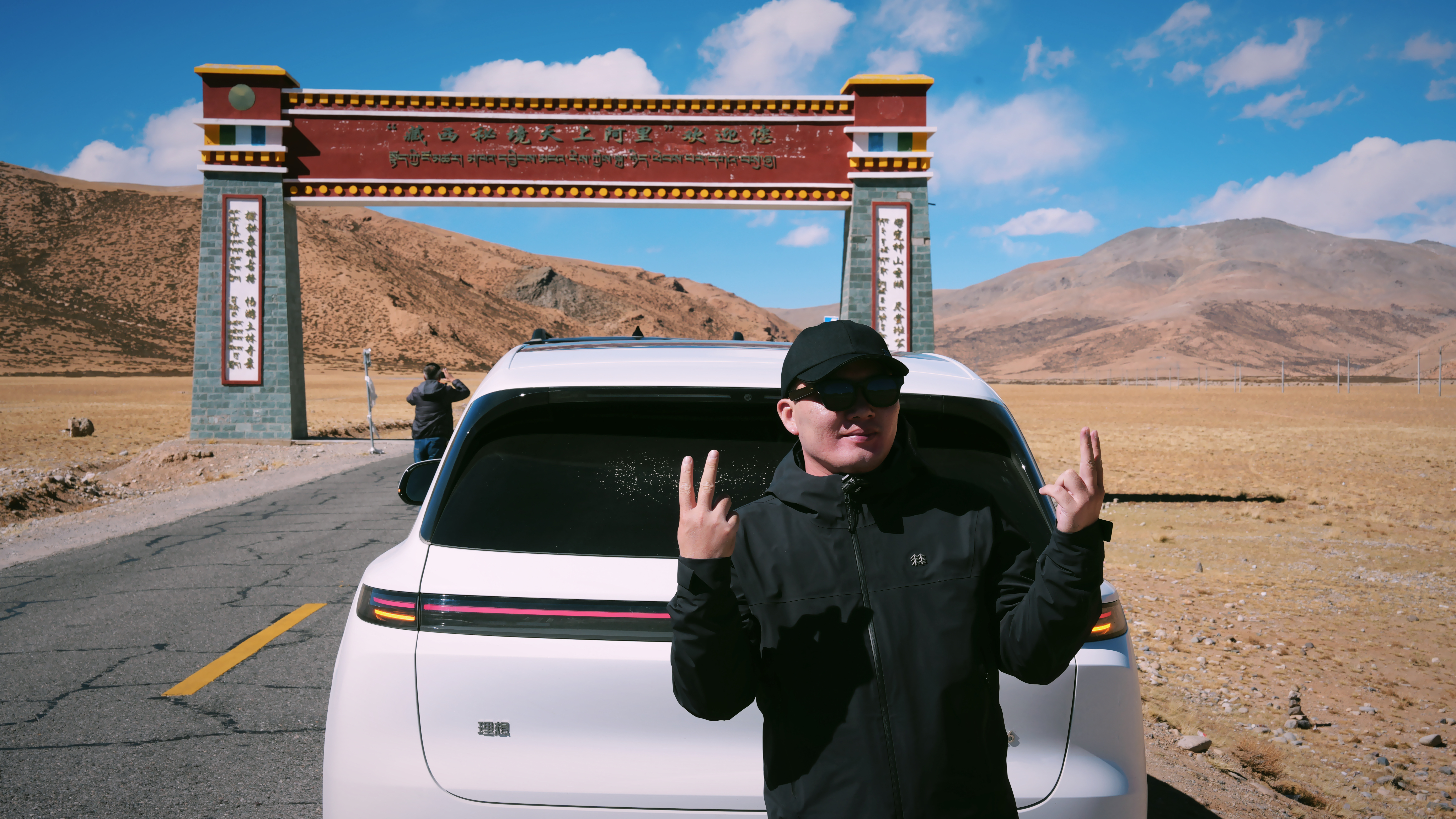 早啊，本周依然会非常忙碌[偷笑] ​​​