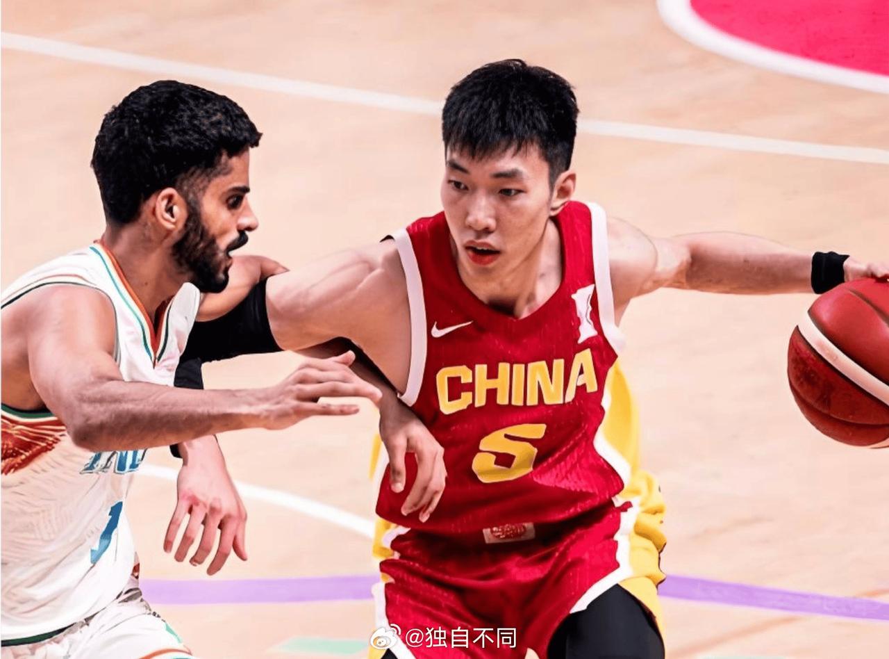 廖三宁今天打出了国家队代表作，一个人扛着中国男篮往前走！
9月16日下午，202