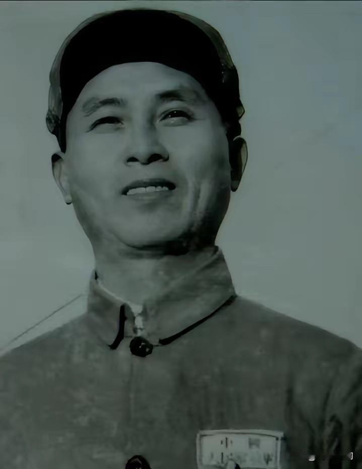 1941年，谢育才夫妇被捕，在狱中生下一个儿子。为逃出去，夫妻二人将儿子遗弃，越