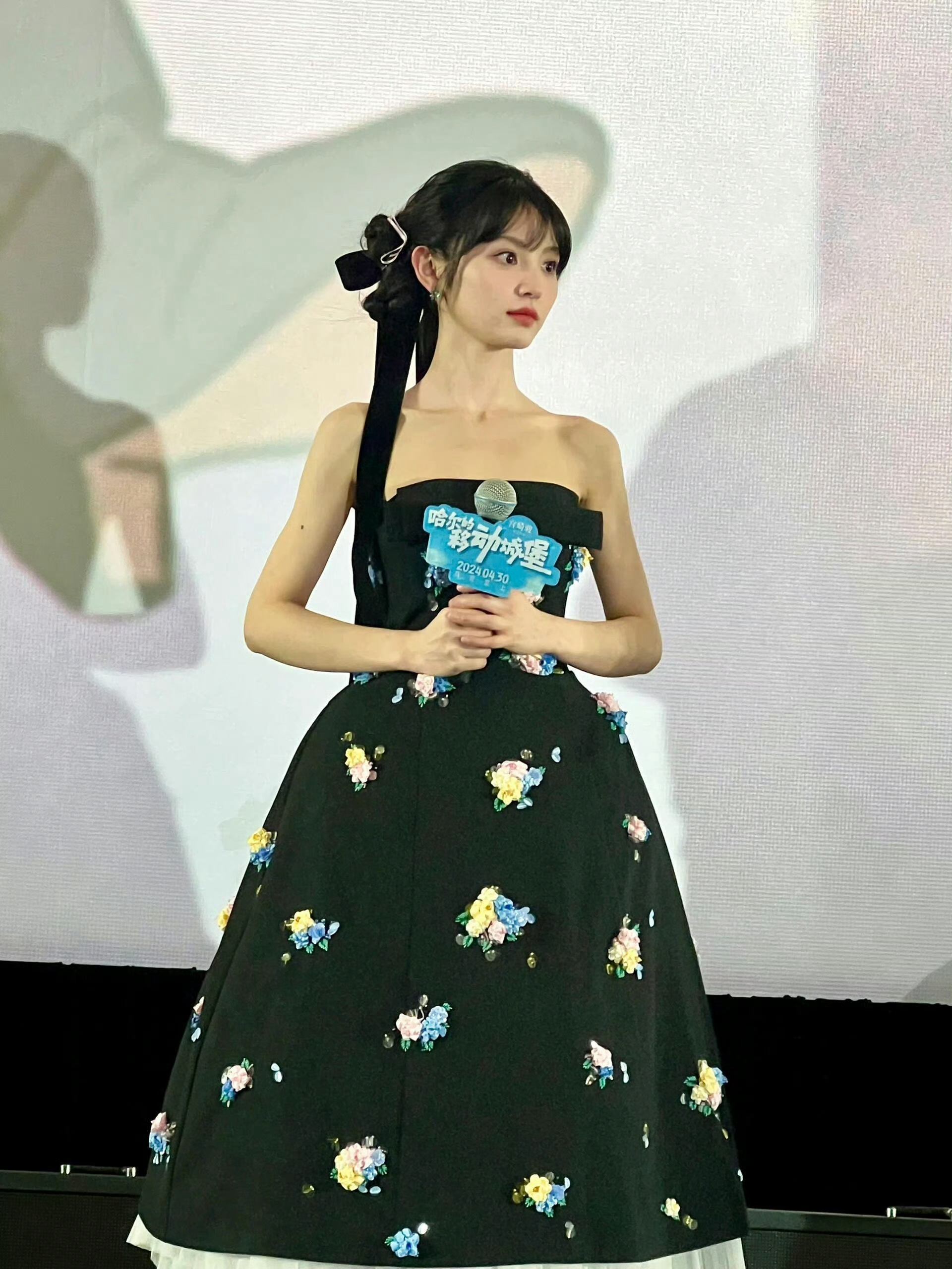 田曦薇 这有70斤嘛？！ 