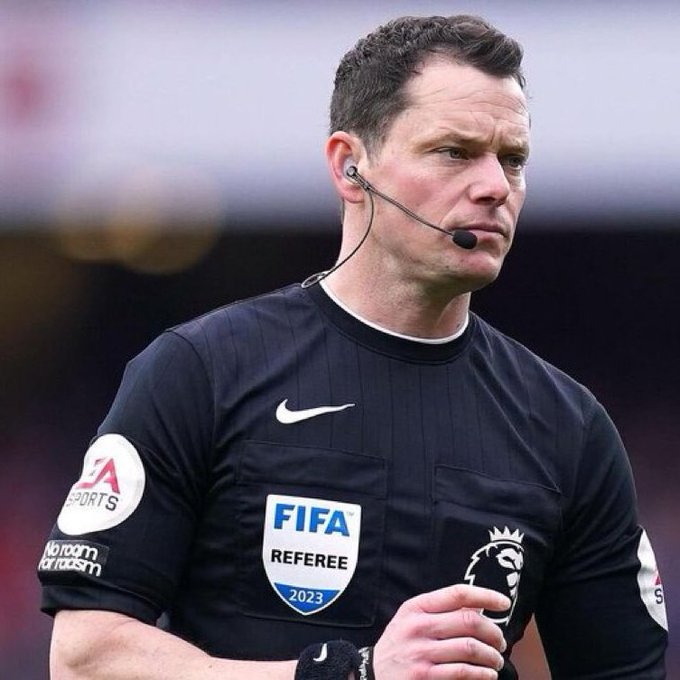 达伦·英格兰将执法埃弗顿对阵曼联的比赛。 