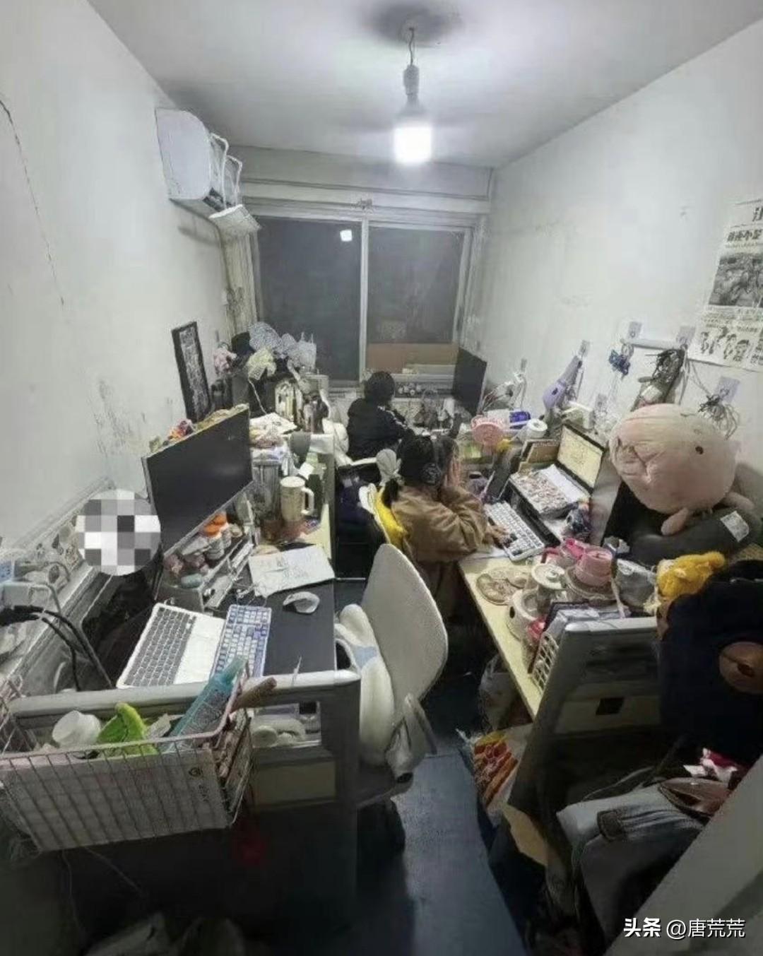 这破地方不要说办公室恋情，呆久了以后（比如一天十二小时，连上半年），你对同事只有