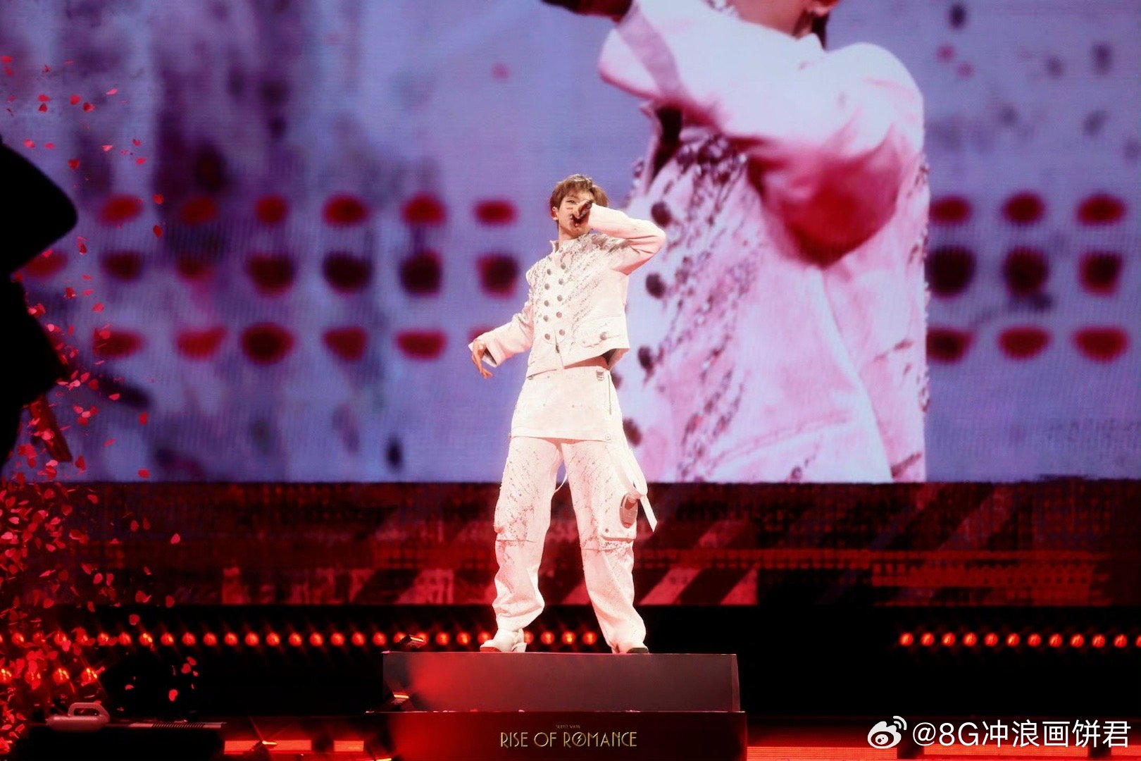 汪苏泷演唱会的彩带是钥匙澳门演唱会的钥匙彩带飘落那一刻，全场都被解锁了！小泷包们