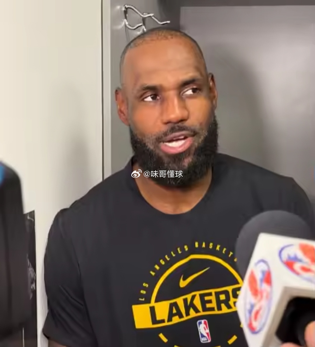 独行侠战胜湖人詹姆斯：弗拉格和我新秀时期有相似之处，我也是从控卫打起NBA常规赛