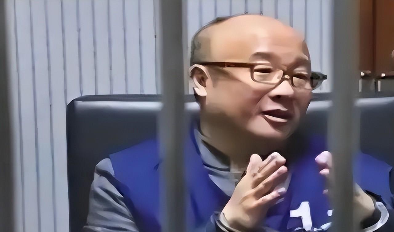 你知道那种年化40%到60%的产品吗？2017年有个人去公安局自首，说搞了一个千