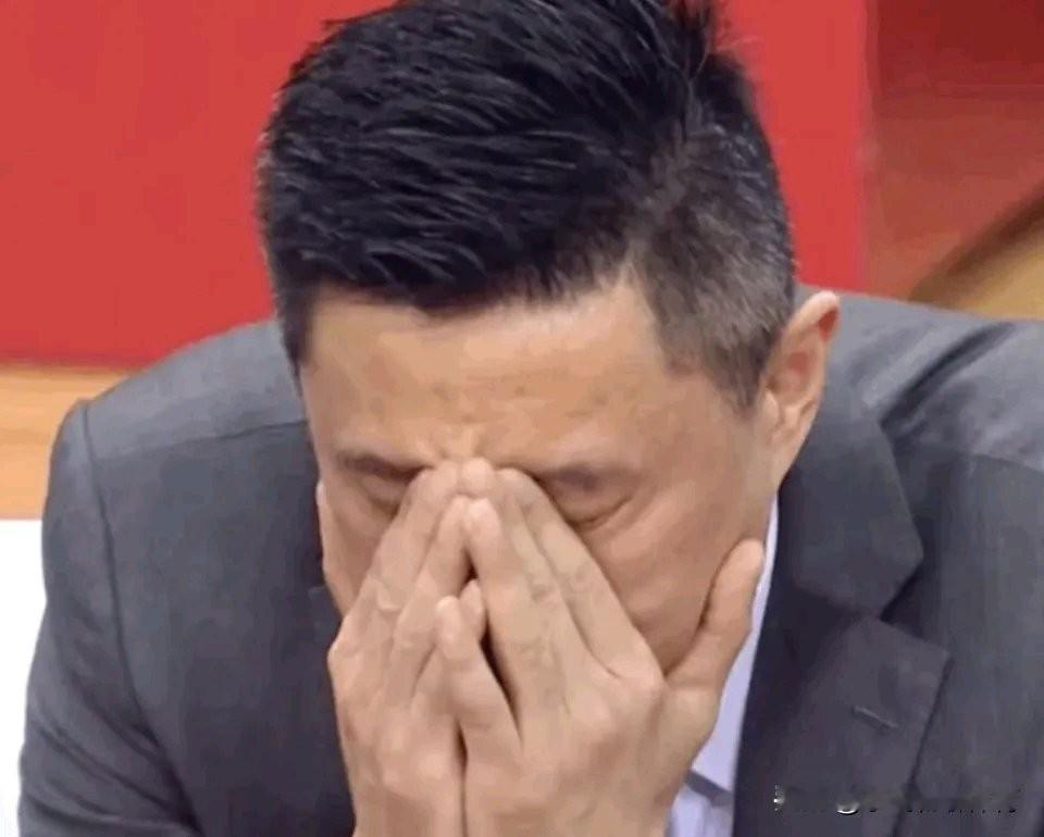 如果杜峰真的离开广东，那么广东将引起一系列的改变。
   首先不得不承认杜峰指导
