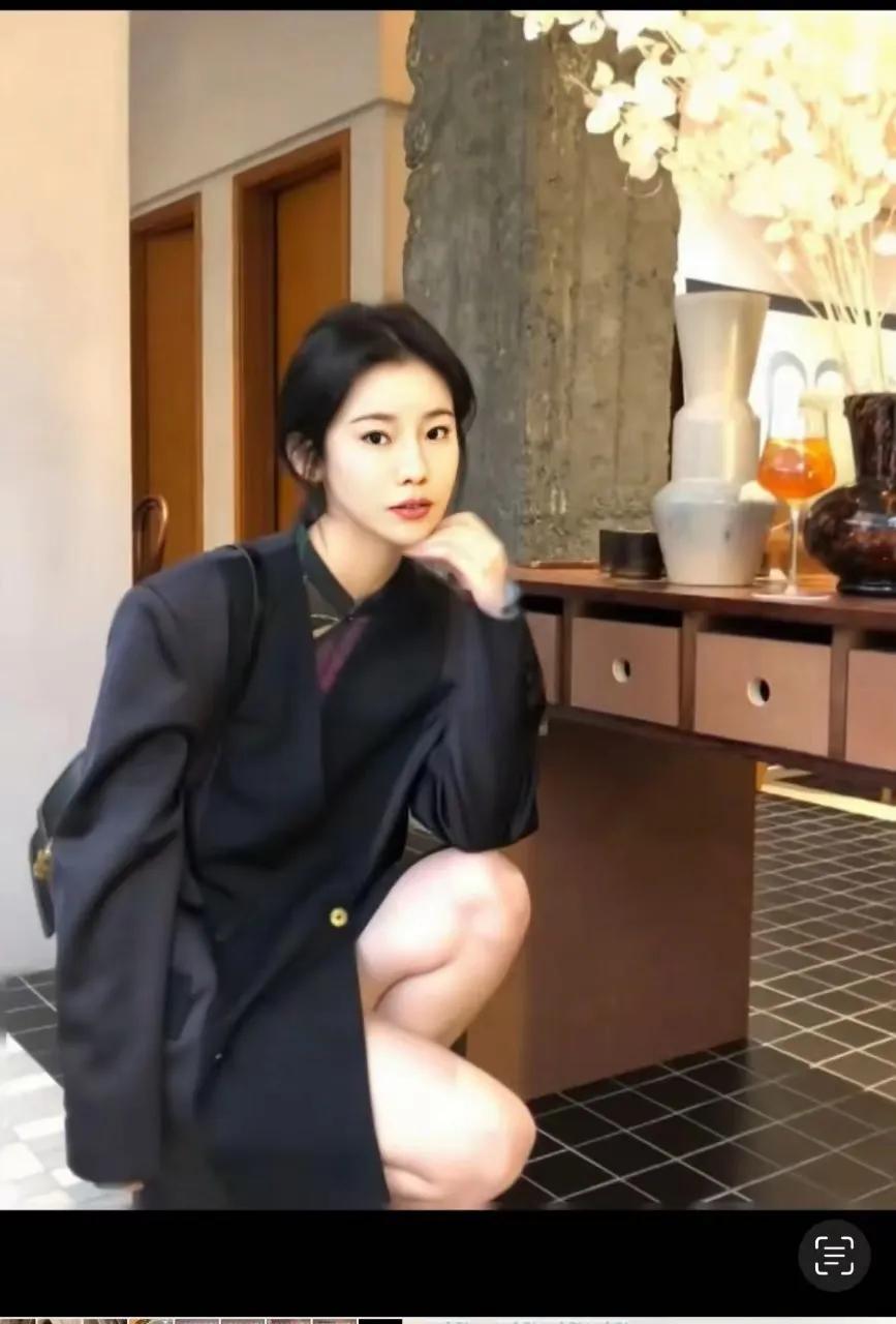 顾行长的女同事们——雪玲某妃，顾行遗珠里最不受影响的就是雪玲几妃了，该吃吃，该喝