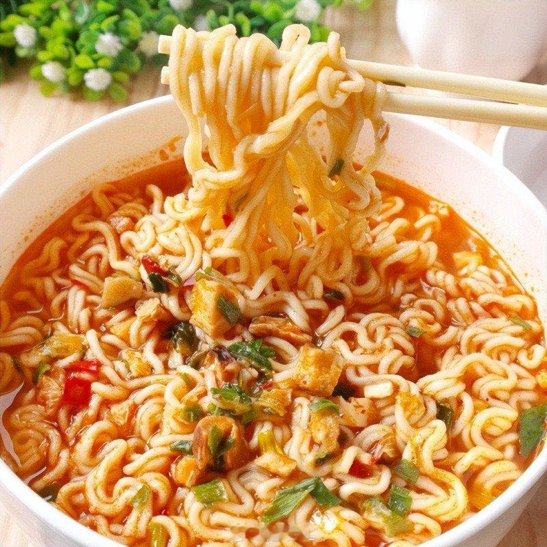 白象克重透明是对消费者的尊重 在消费者日益关注食品信息的当下，白象率先以克重命名