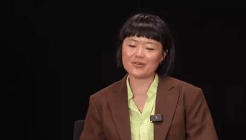 平时总有人说播客小众、没流量，结果这次直接靠内容破圈，把海外那些只会搞娱乐化宣传