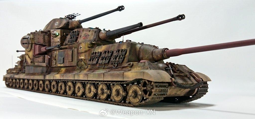 #兵器影像[超话]# 现实中要有这货，重量能到多少吨？ ​​​