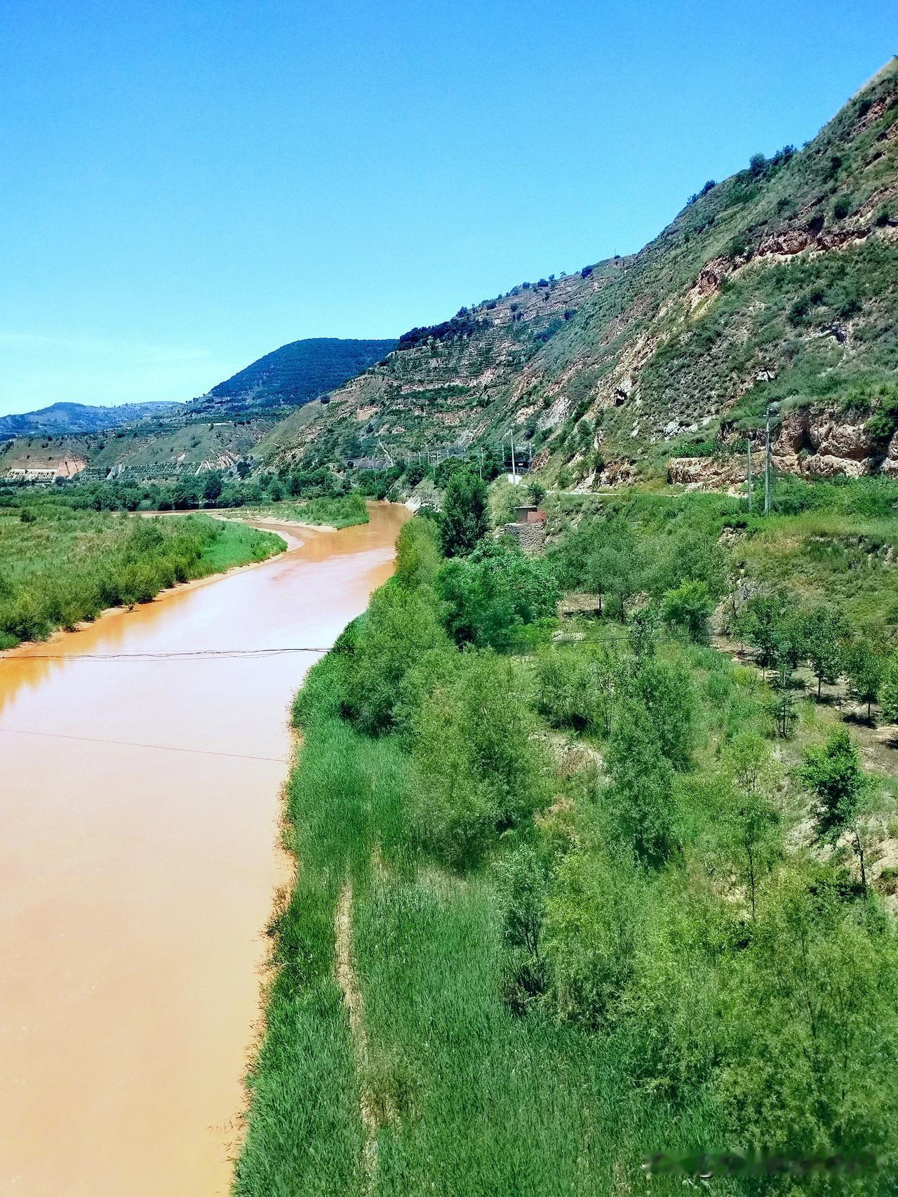 旅行日记 西北旅行乘车随拍 乘车随拍 夏日山河美景 夏日山河美景