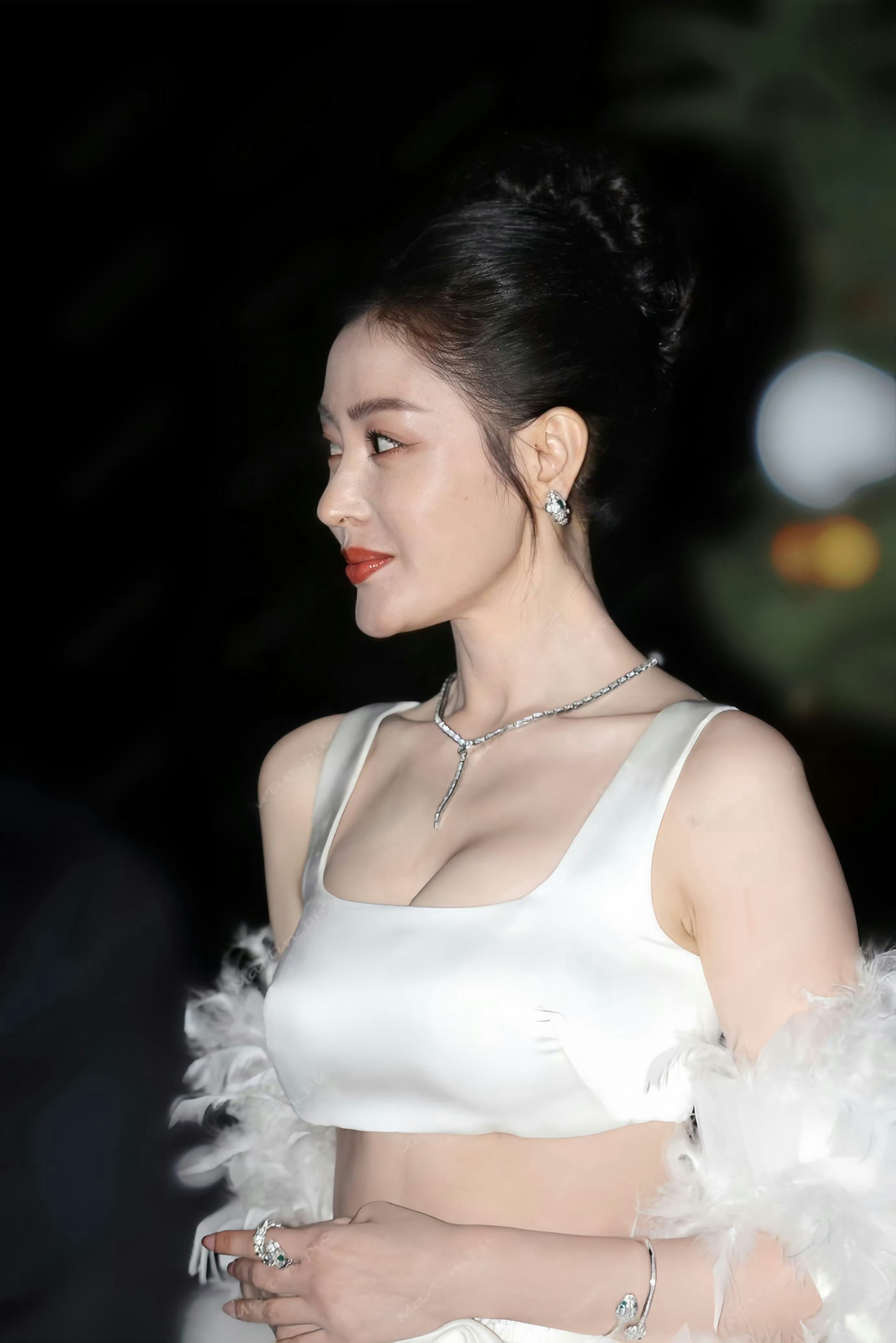 张天爱这大眼睛太闪了吧，开聘这小子真值了这辈子 ​​​