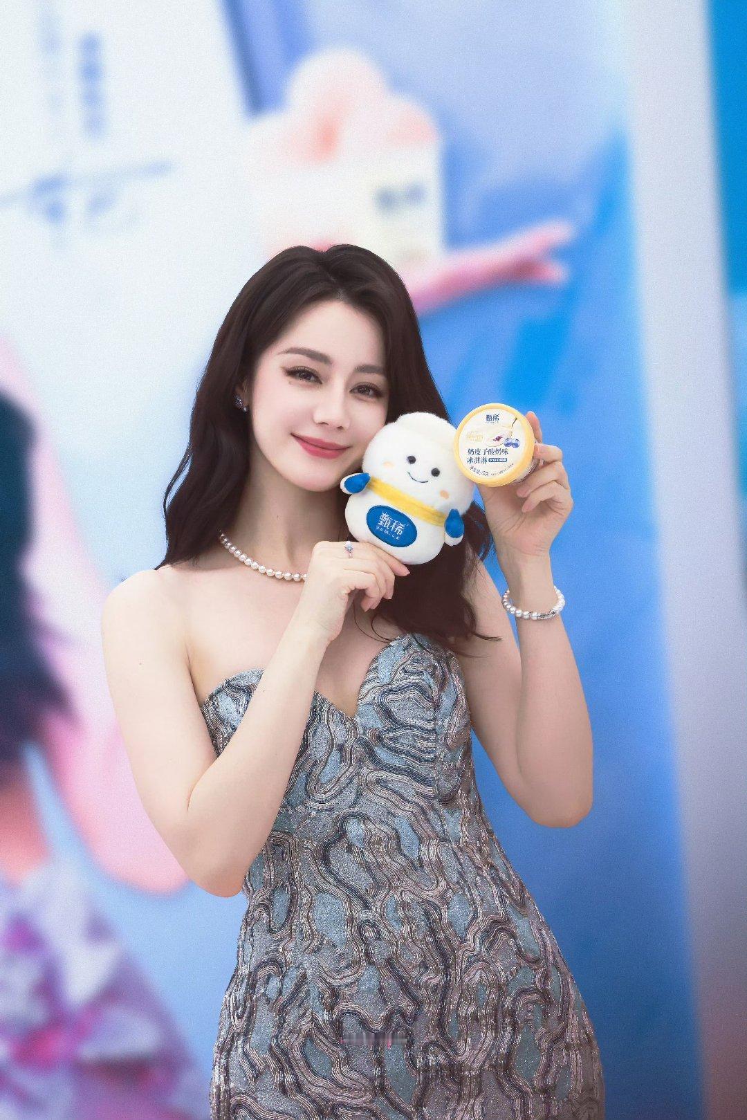 迪丽热巴白凤九 dlrb迪丽热巴功夫女足 dlrb迪丽热巴钰珑 你是我温暖的手套