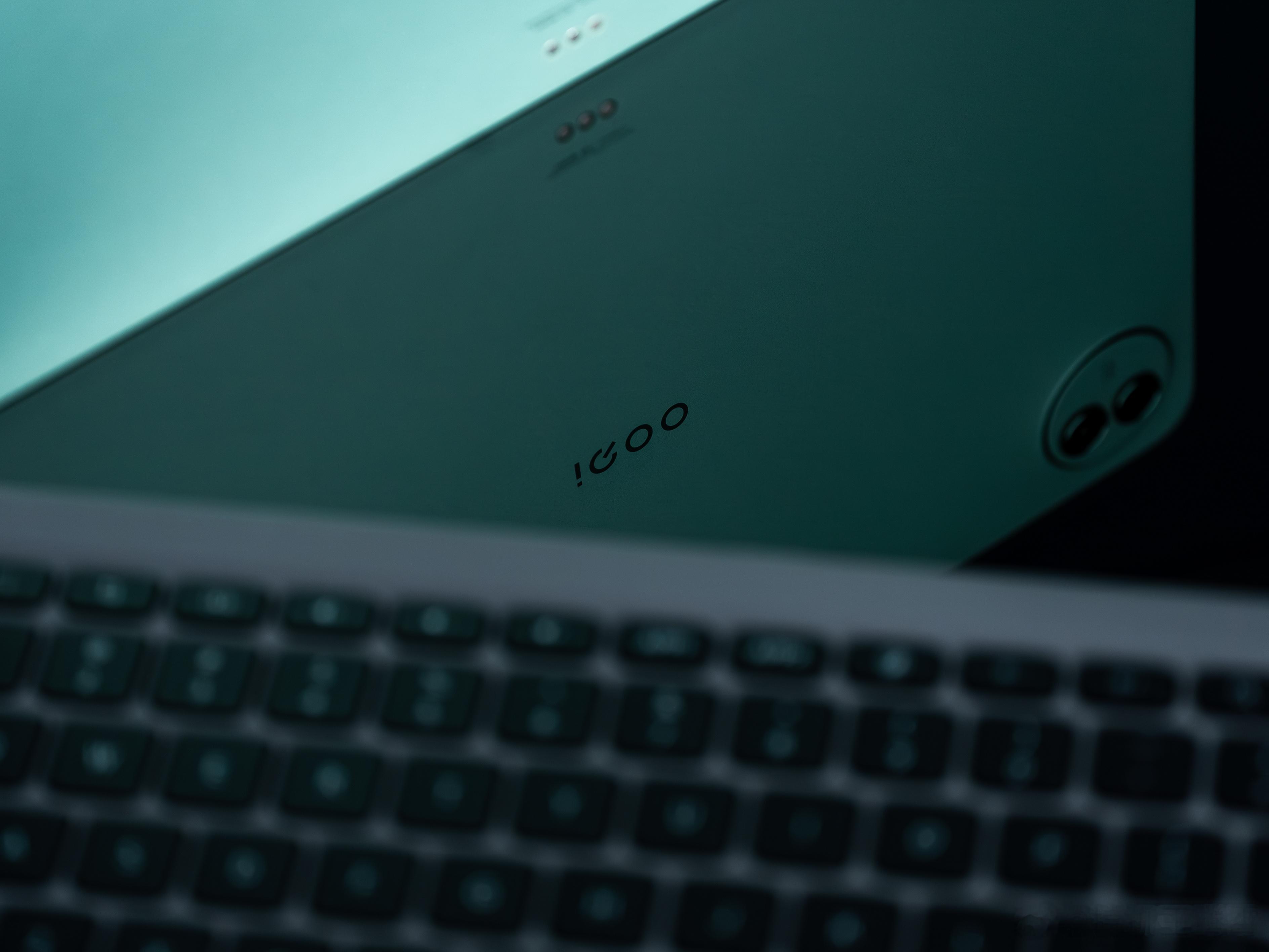 拍了组iQOO Pad6 Pro图赏给你们感受下，iQOO的旗舰板子，机身中框同