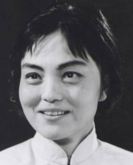 2026年5月17日，江苏省演艺集团发布讣告，扬州评话王派水浒第四代传承人王丽堂
