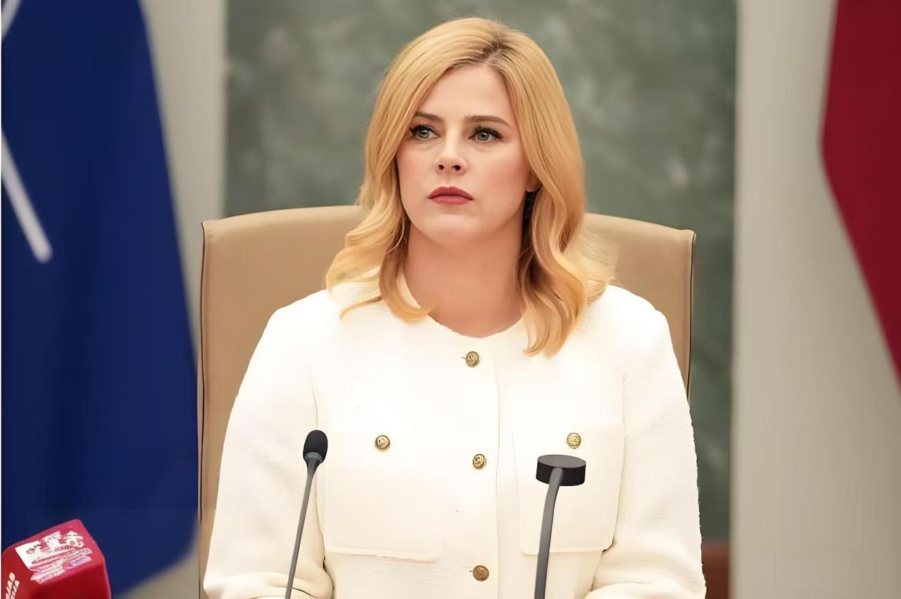 巴掌大的国家，却有大义。

2月17日，拉脱维亚总理埃维卡·西利尼亚对外表示，拉