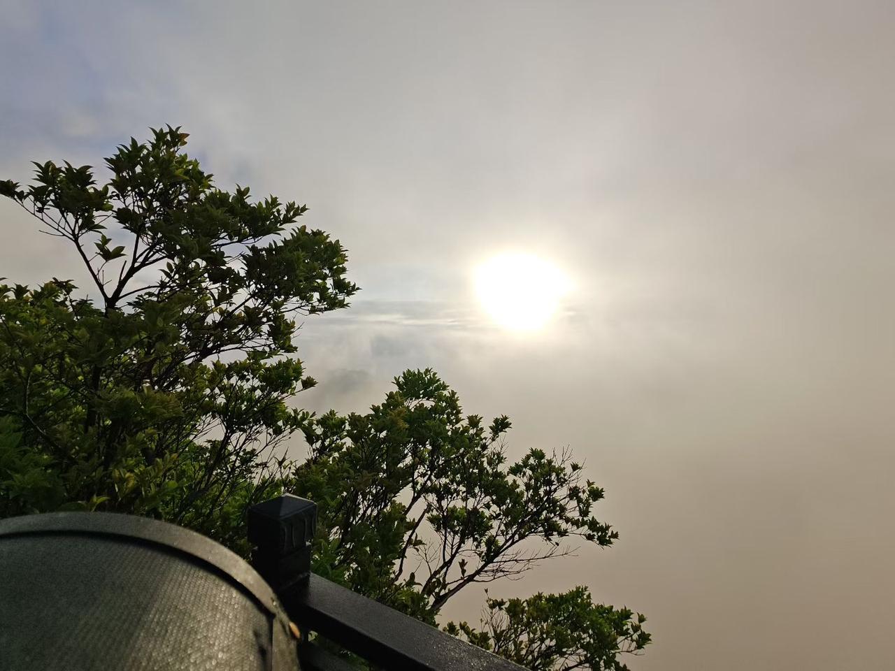 还有一个全国禁止烟花爆竹燃放，既环保又是节能，主要是还是安全第一的问题。