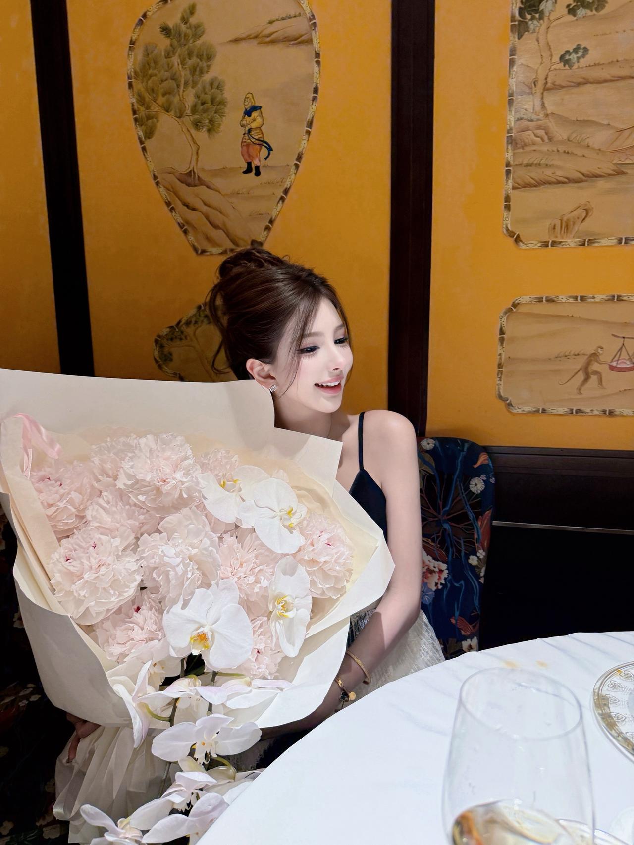 见好朋友等于吸氧 🦋..