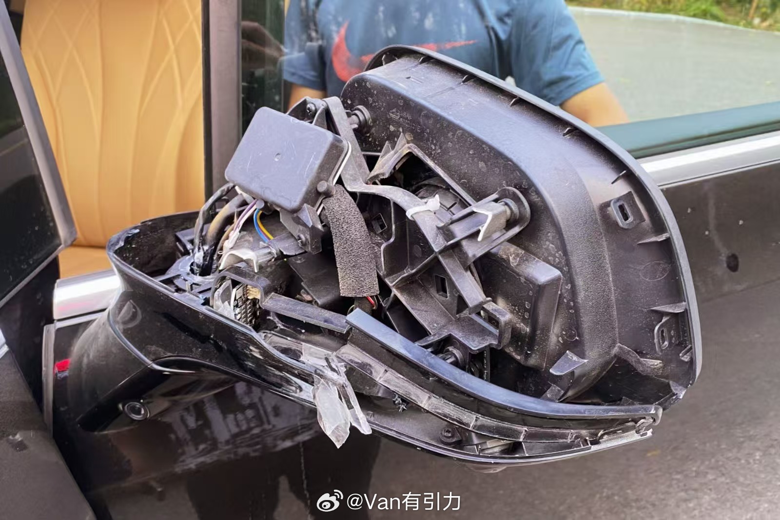 有兴趣玩个看图猜车 吗？[偷笑]MPV[超话] ​​​