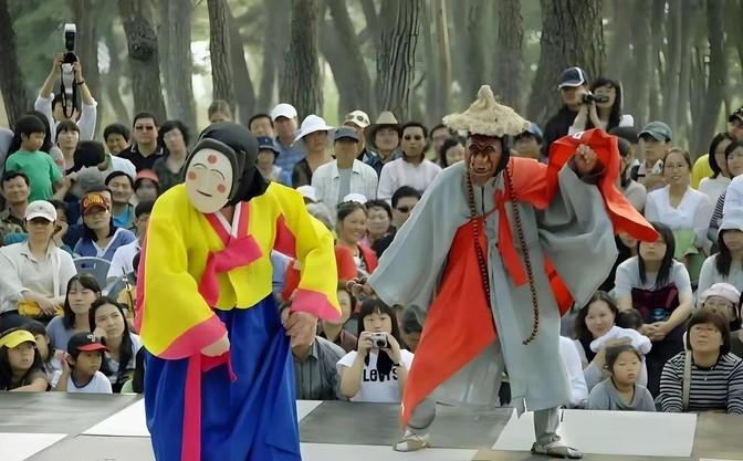 韩国要裤子快要被扒光了，本月15号韩国再拿不出证据来，就坐实了偷窃，脸就丢到全世